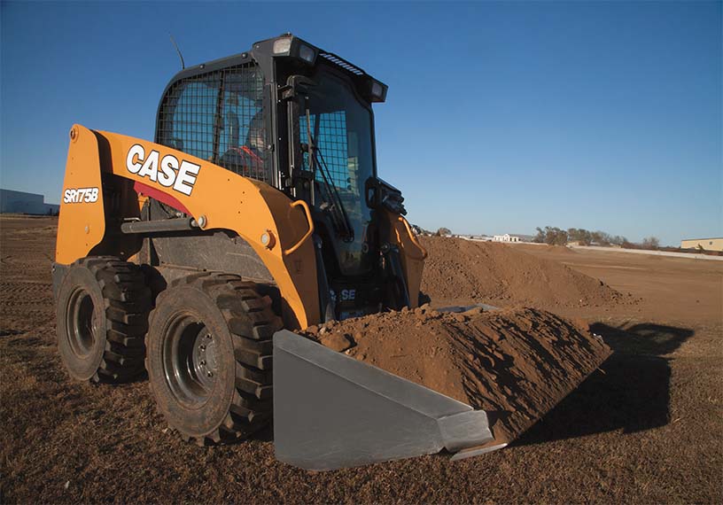 Case Nokta Dönüşlü Mini Yükleyici